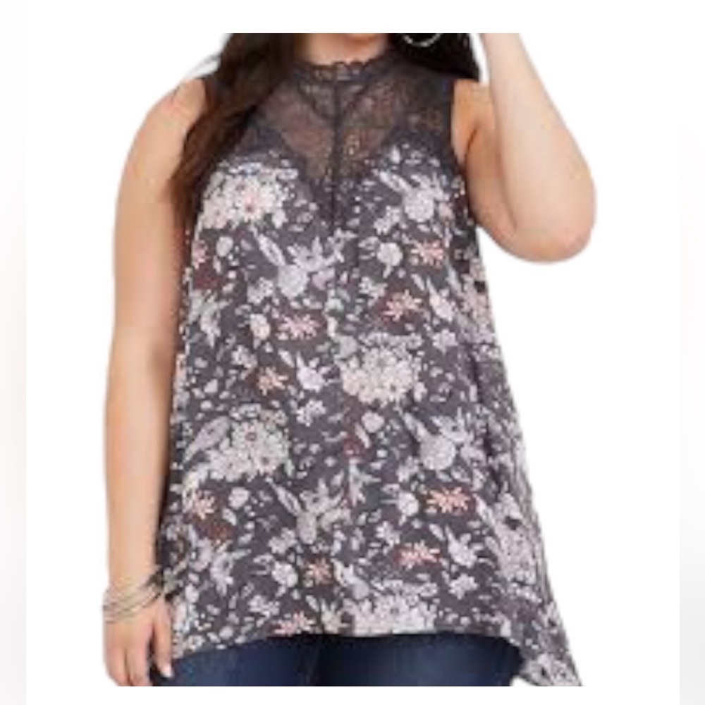 TORRID Grey Floral Illusion Sharkbite Gauze Tank Top. Size 1X